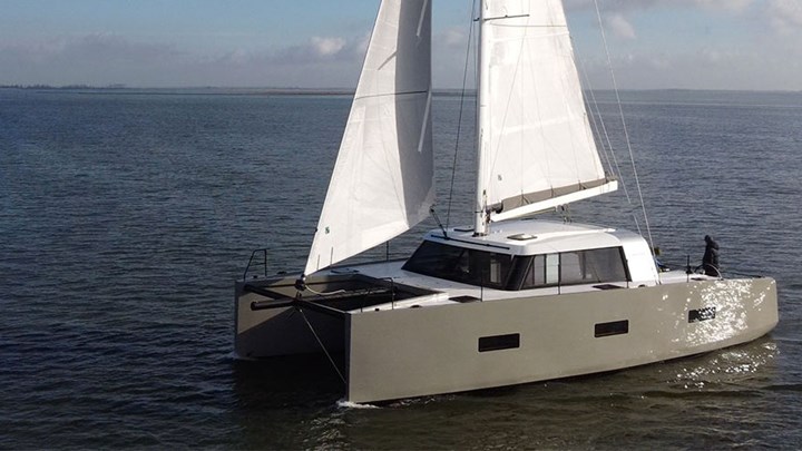 Vaan-R4-Sailing-1_Web2Cropped.jpg